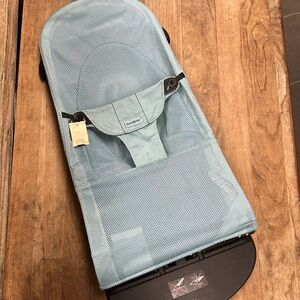 Baby Bjorn mesh bouncer with bag